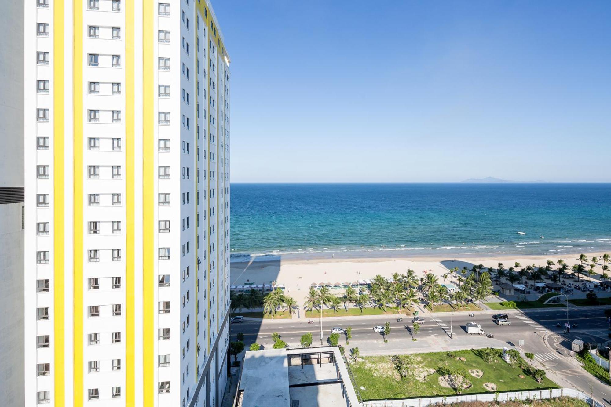 Tamarind Danang Beach Hotel Buitenkant foto