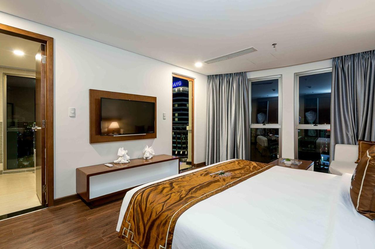 Tamarind Danang Beach Hotel Buitenkant foto